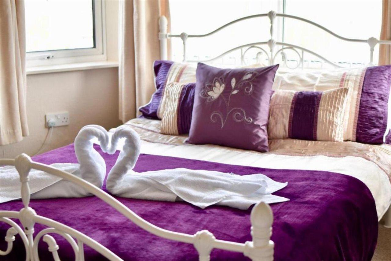 Witchingham B&B هوليهيد المظهر الخارجي الصورة